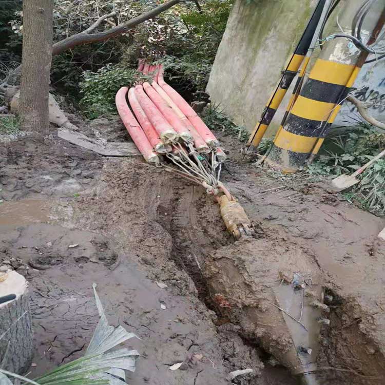 惠山拖拉管